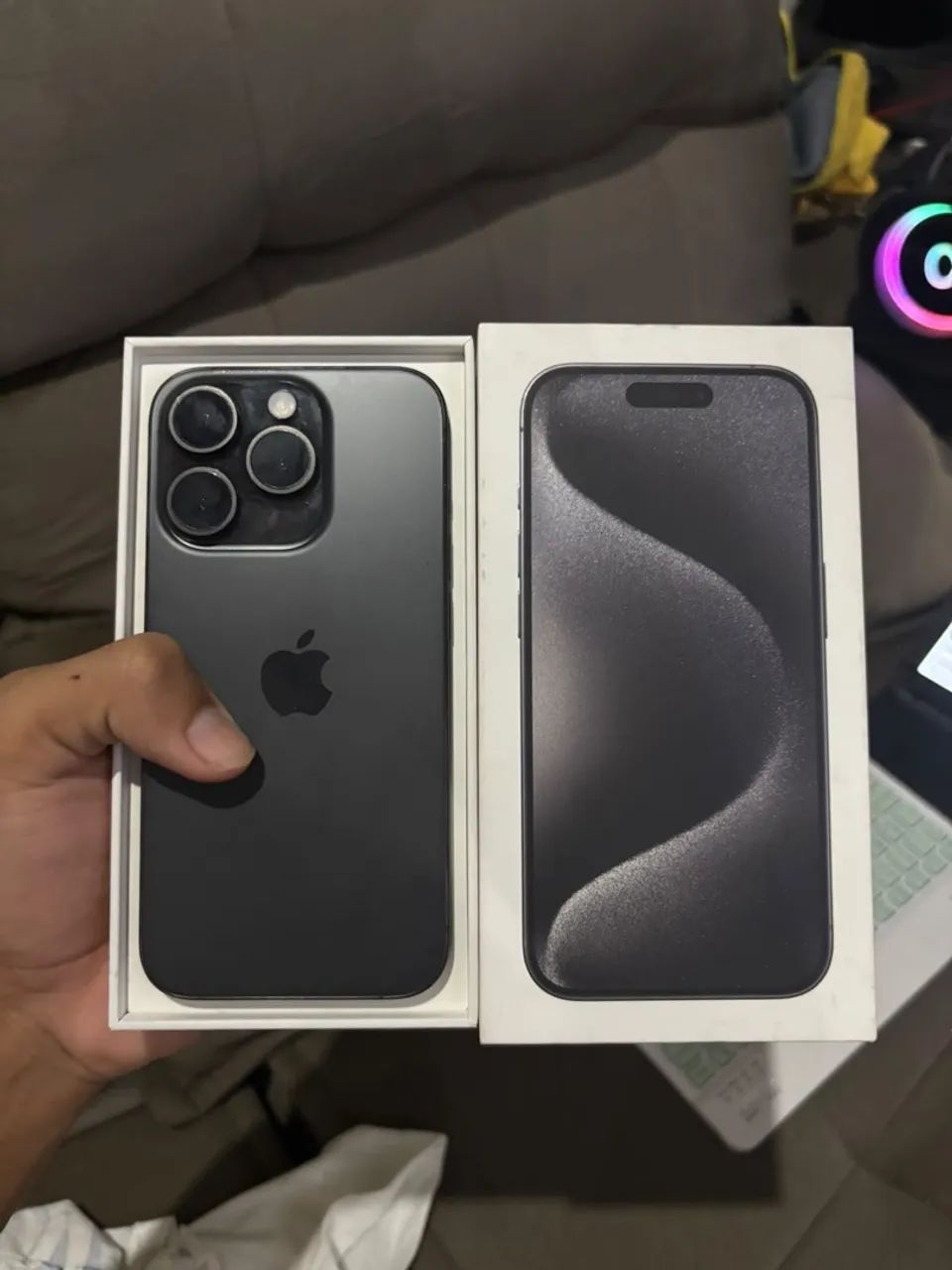 iPhone 15 pro novíssimo 