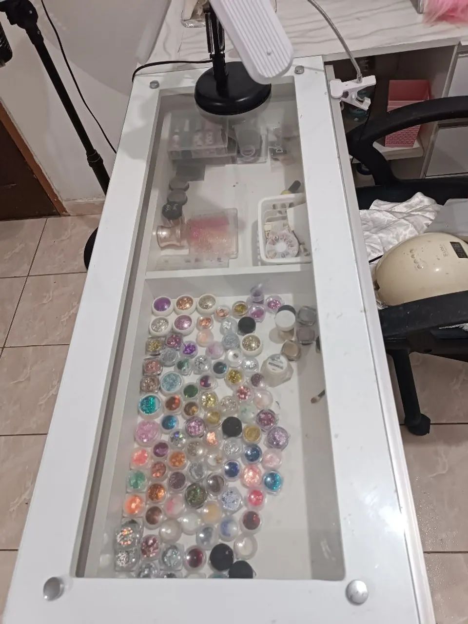 Mesa de manicure em L