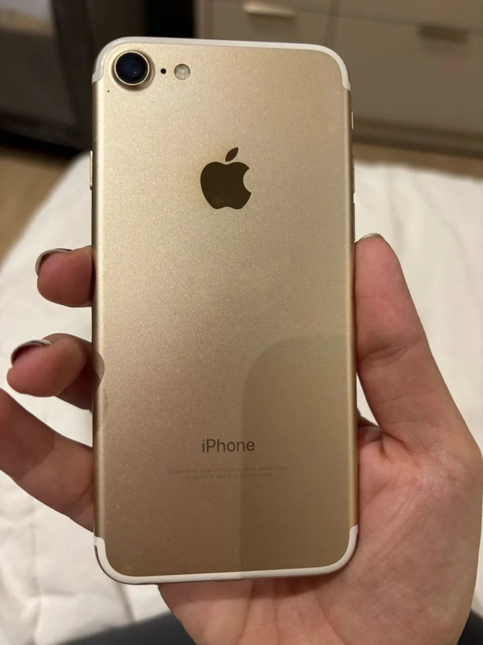     Apple iPhone 7 Gold 128GB - Desbloqueado - Bom Estado - Foto 2