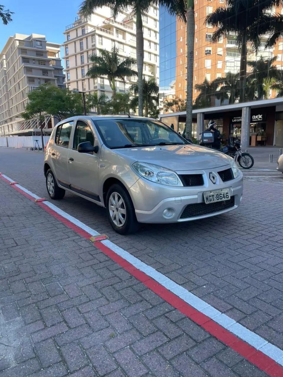 Renault Sandero Expression Hi-flex 1.6 8V 5P 2010 - Foto 3