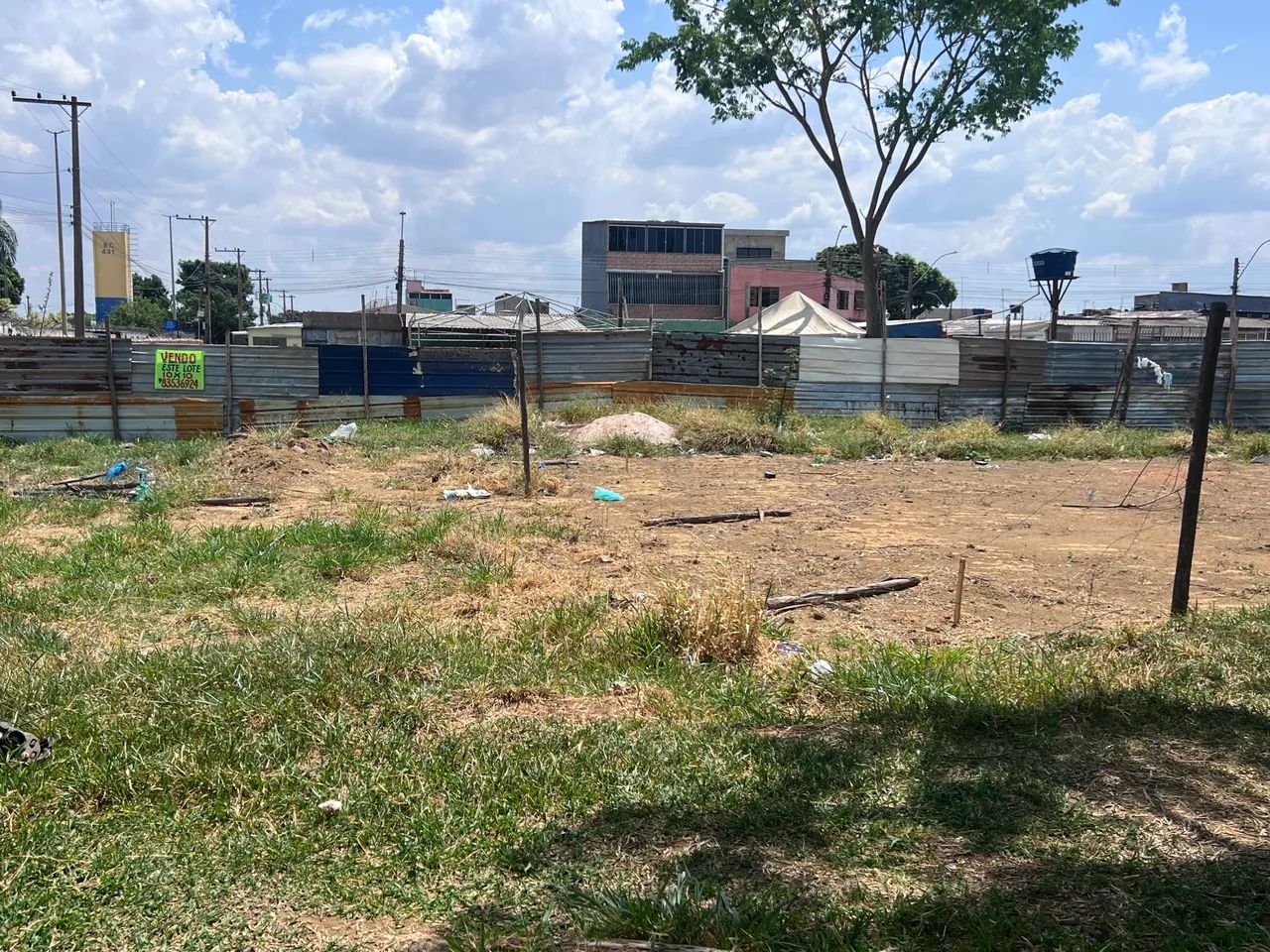 Lote de esquina escriturado  - Foto 2