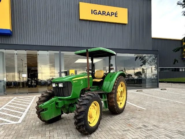 TRATOR - MARCA JOHN DEERE - MODELO 5075E - 4x4