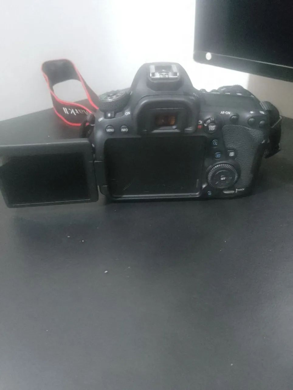 Câmera Canon EOS Mark II - Foto 2