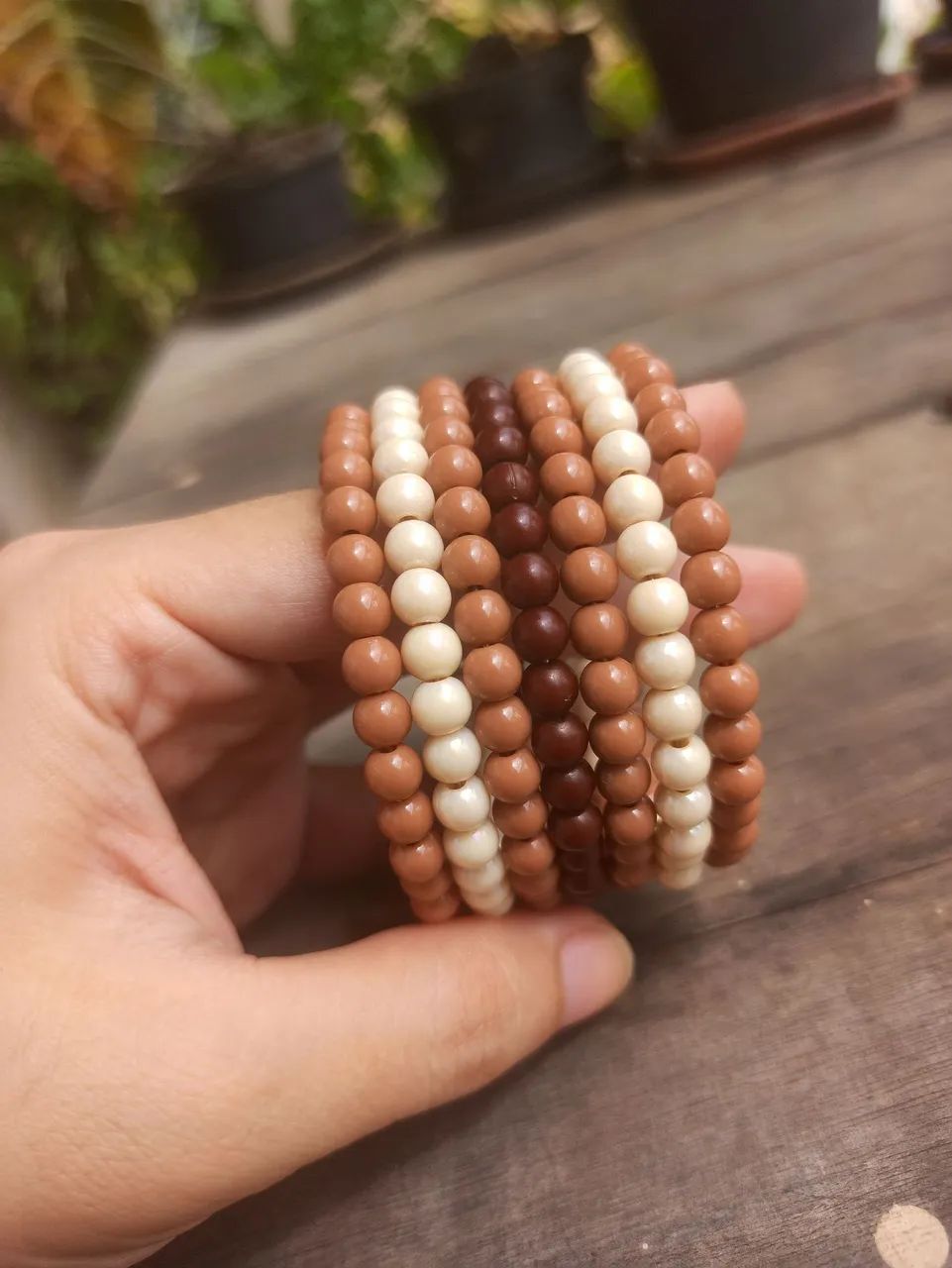 Pulseira de miçanga espiral tona terrosos