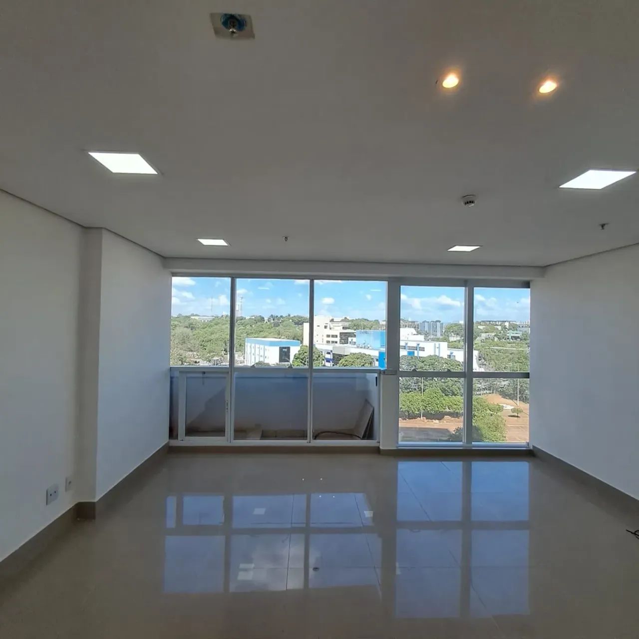 Alugo sala com 36m² no Helbor Dual Business Offices & Corporate - Cuiabá - MT
