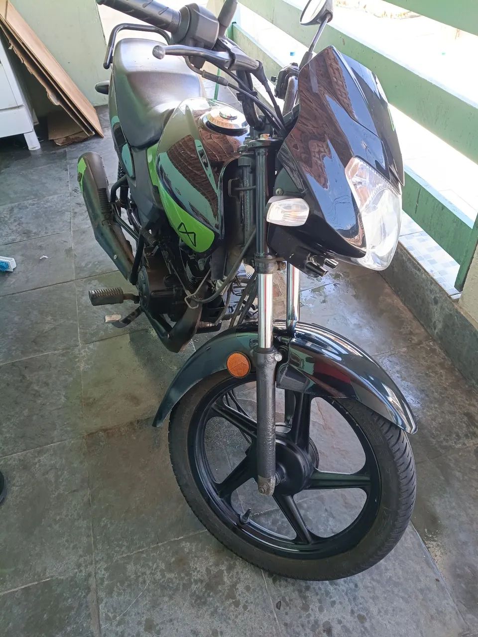 Vendo moto mottu 