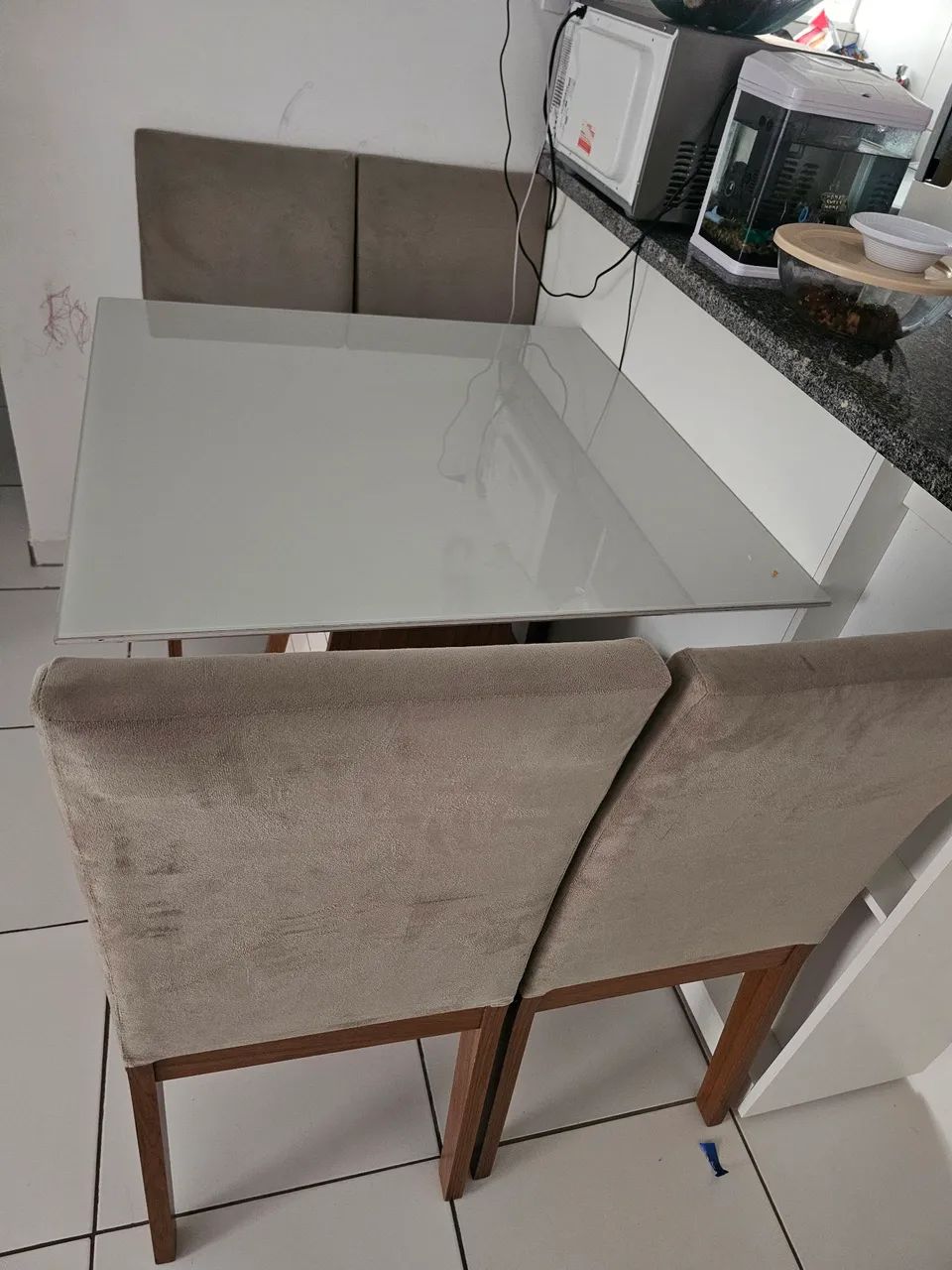 Mesa Quatro cadeiras 