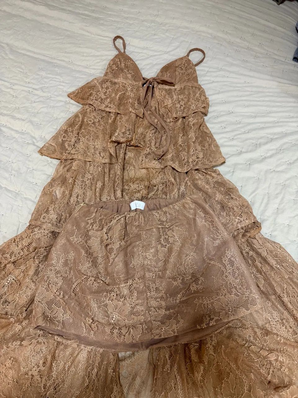 Vestido com saia de marca renda 