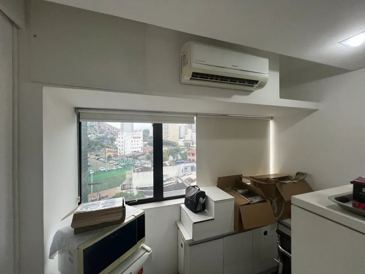 Pelegrine Aluga Sala Comercial de 32m² com vaga de garagem coberta e rotativa - Santa Lúci - Foto 4