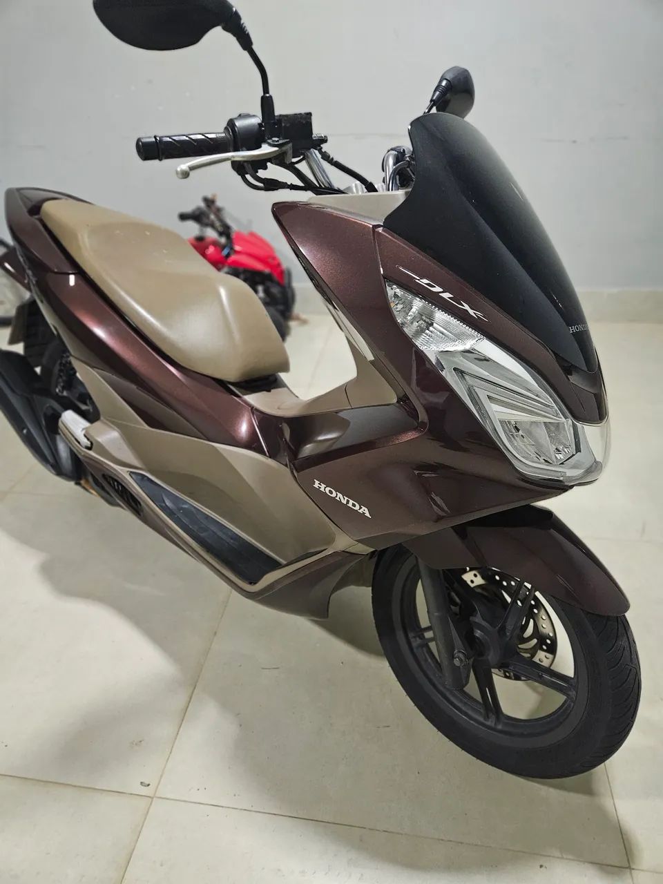 PCX 150 DLX
