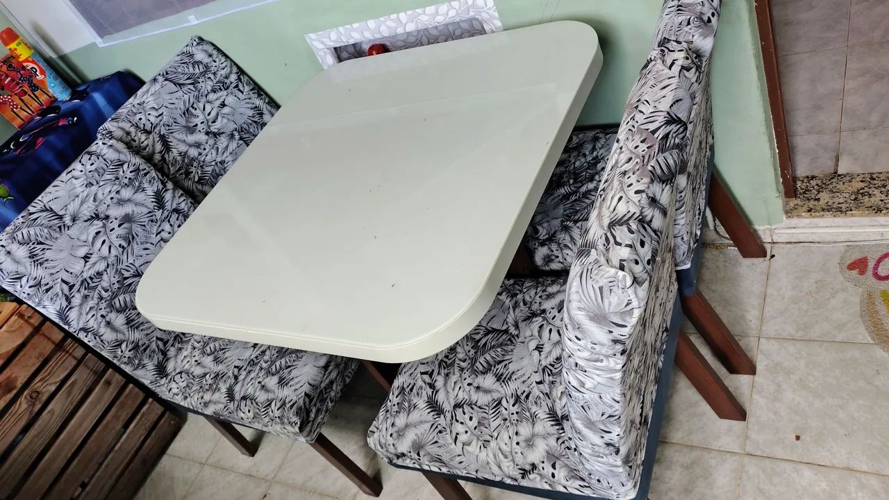 Mesa e cadeiras de jantar - Foto 5