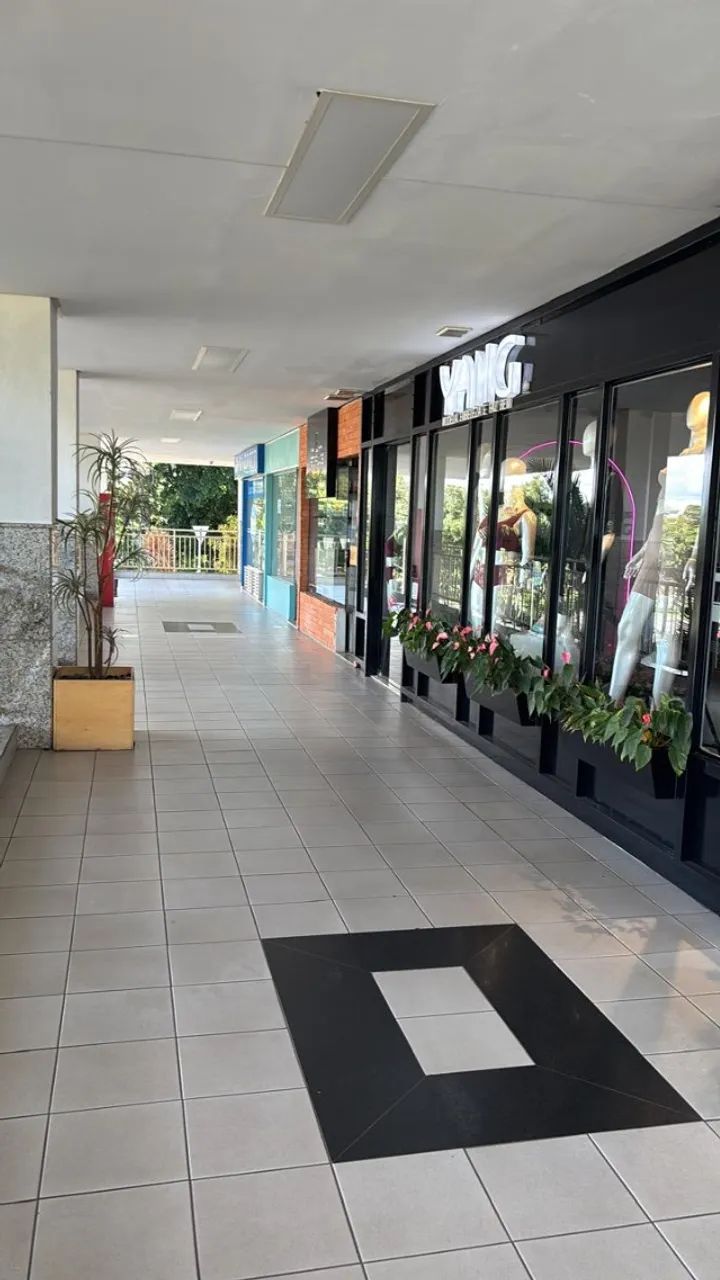 Alugo excelente loja na Quadra 300 do Sudoeste- NAO TRABALHO COM IMOBILIÁRIA - Foto 2