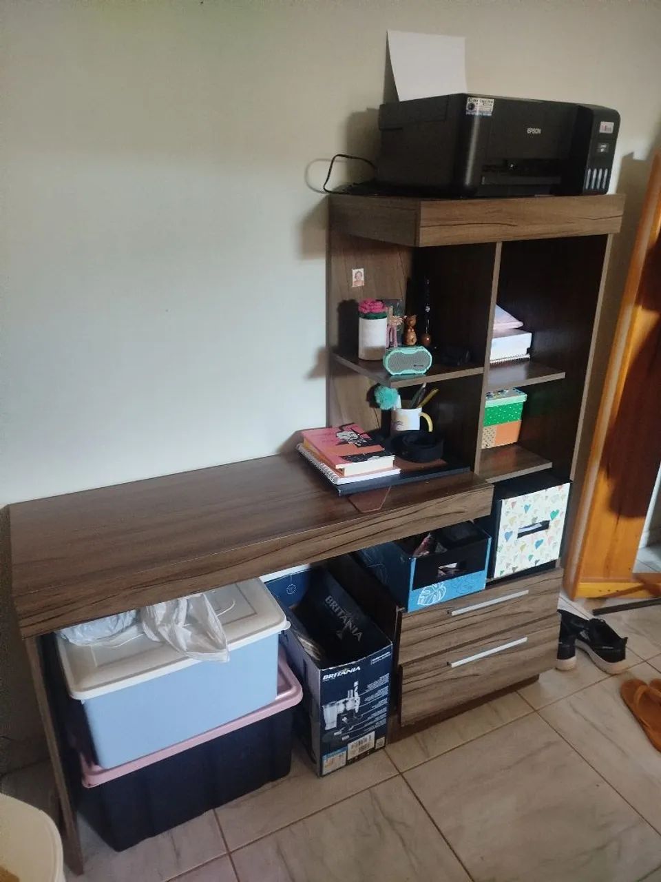 Mesa escrivaninha com nichos - Foto 2