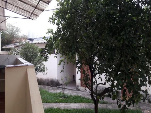 Casa com 04 quartos 02 vagas e ótima localização - Foto 2