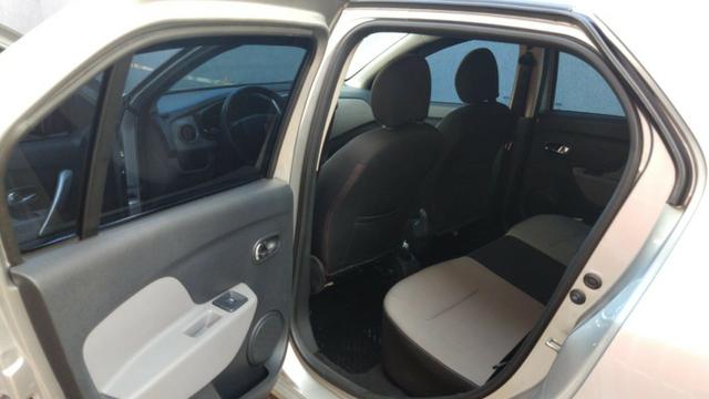 Oferta logan 1.6 dinamique HI-FLEX 1.6 8V com gnv prata impecável 2014 !!! - Foto 6