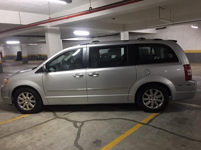 Chrysler town e country apenas 55.000 km blindada sem detalhes mais nova do Brasil - Foto 8