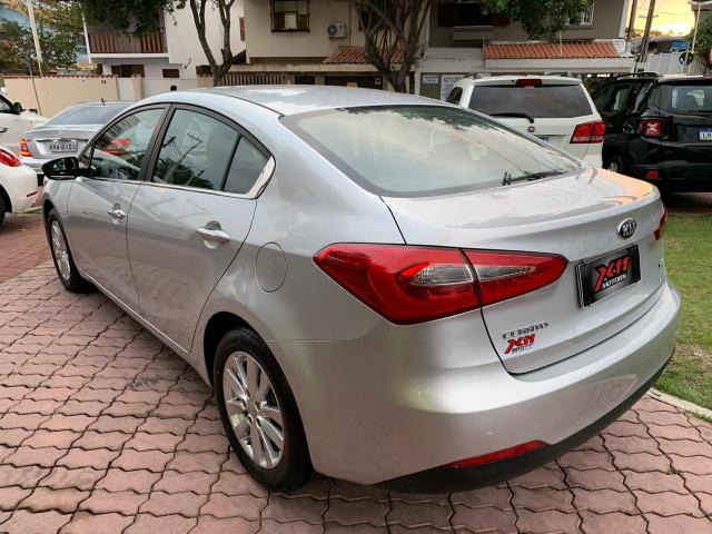 KIA CERATO 2014/2015 1.6 SX 16V FLEX 4P AUTOMÁTICO - Foto 4