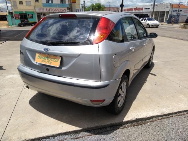 Focus 1.6 zetec rocam - Foto 9