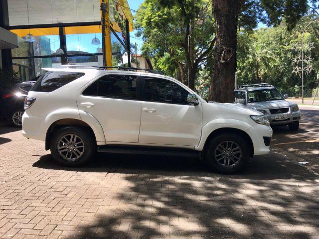 Toyota Hilux SW4 SRV 2013 Diesel 7 Lug - Foto 5