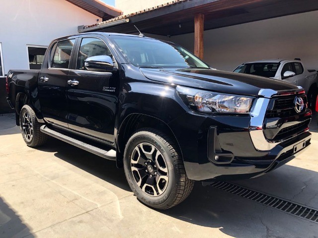 TOYOTA HILUX SRV 2.8 4X4 DIESEL AUTOMÁTICA