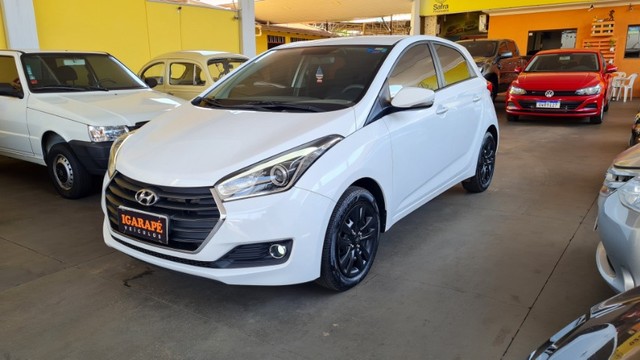 HB20 HATCH COM MULTIMÍDIA, IMPECÁVEL!