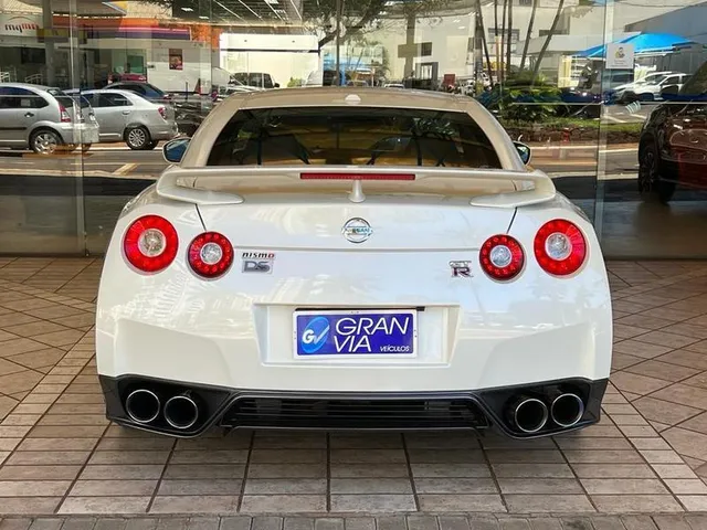 2021 Nissan GT-R R36 Skyline  Carros de luxo, Carros, Gran turismo