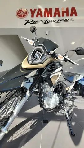 Yamaha Crosser 150 chega na versão 2024 sem grandes mudanças