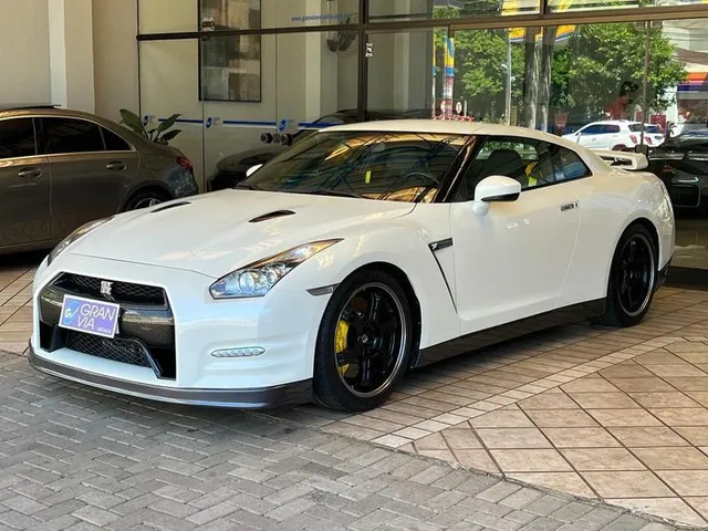 2021 Nissan GT-R R36 Skyline  Carros de luxo, Carros, Gran turismo