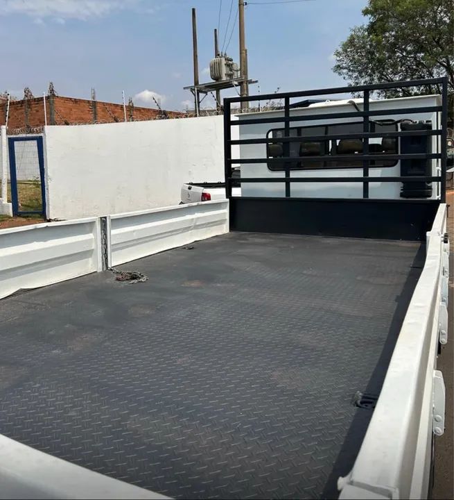 MB Accelo 1016 ano 2020 com cabine suplementar de 8 lugares, carroceria metálica, em SP - Foto 5