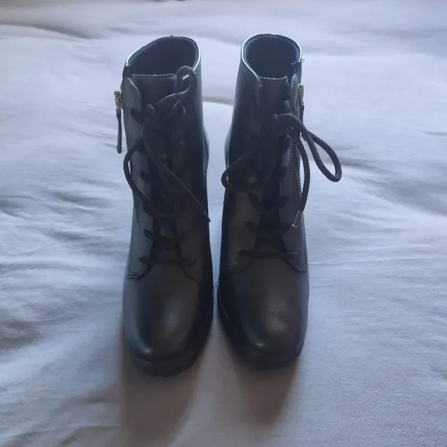 Olx botas femininas store usadas