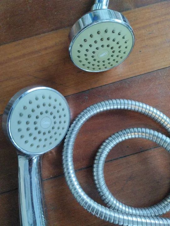 Ducha cromada Celite linda com chuveirinho - Foto 4