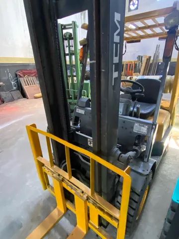 Alugo empilhadeira automática TCM - Foto 3
