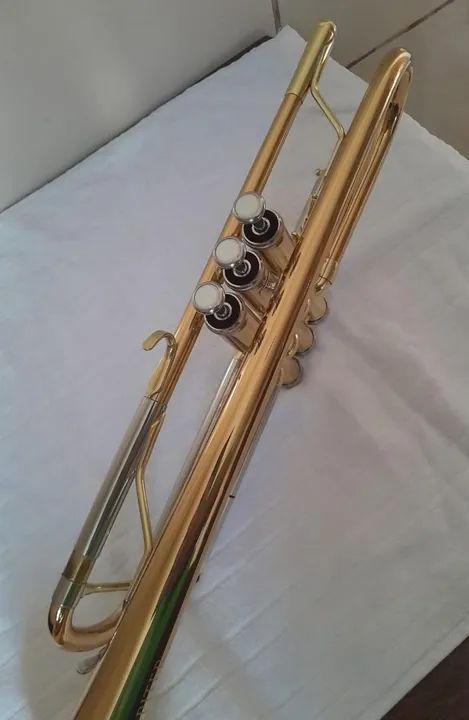 TROMPETE JÚPITER TR700