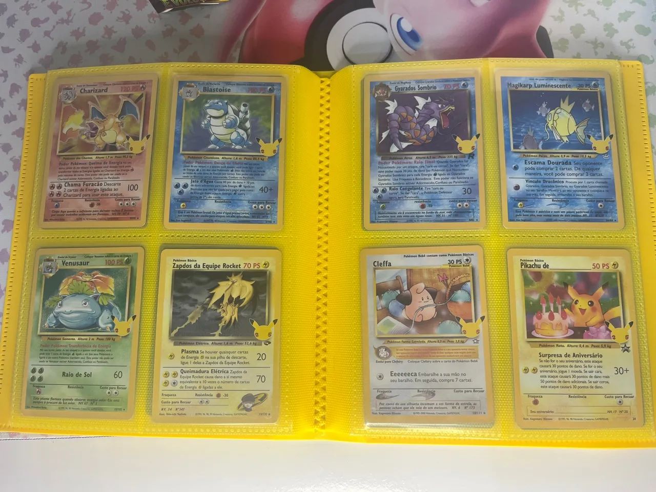 Coleção de cartas Pokemon Celebrações Completa (LER DESCRIÇÃO) - ACEITO PROPOSTAS