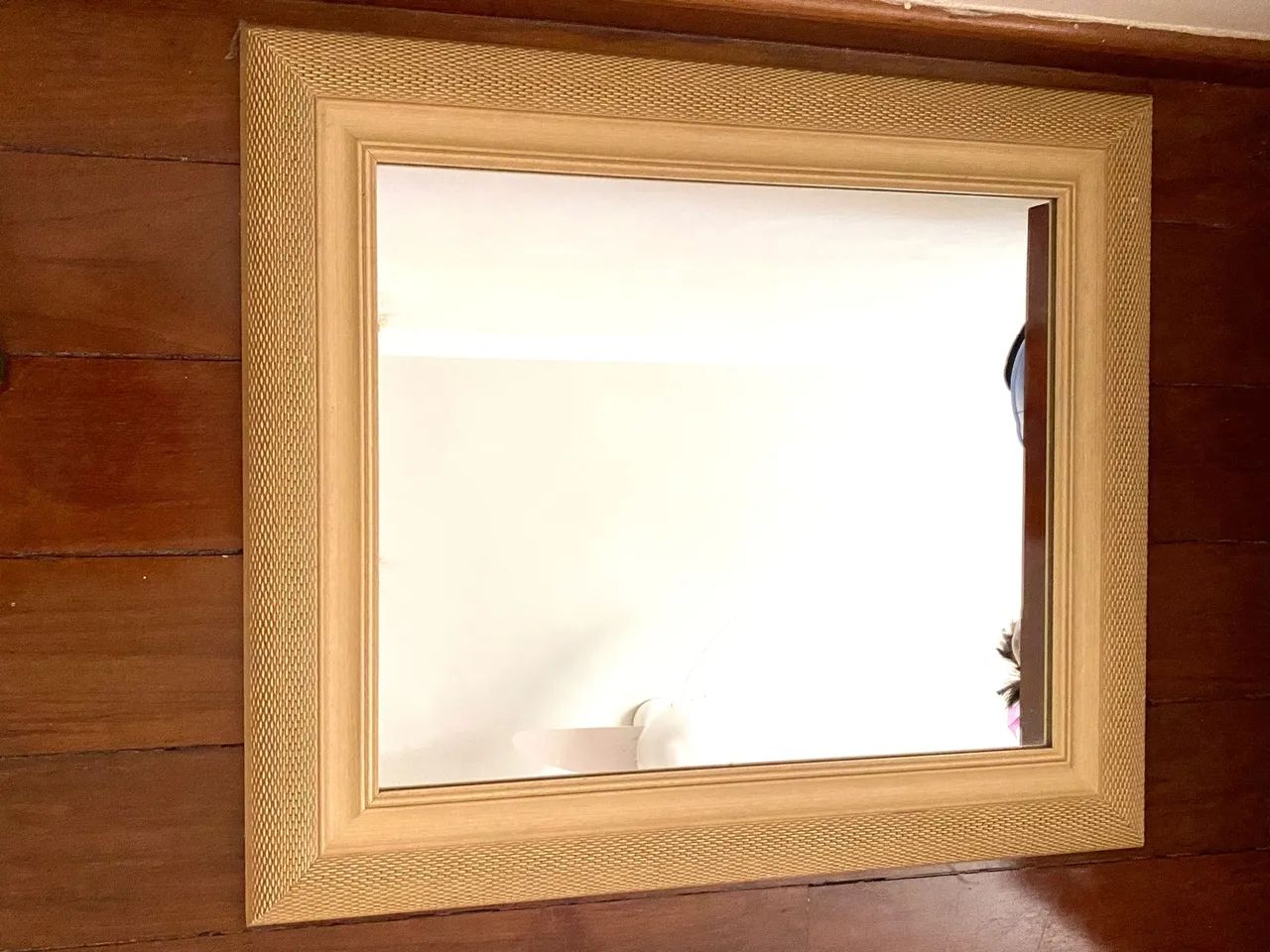 Espelho com moldura 