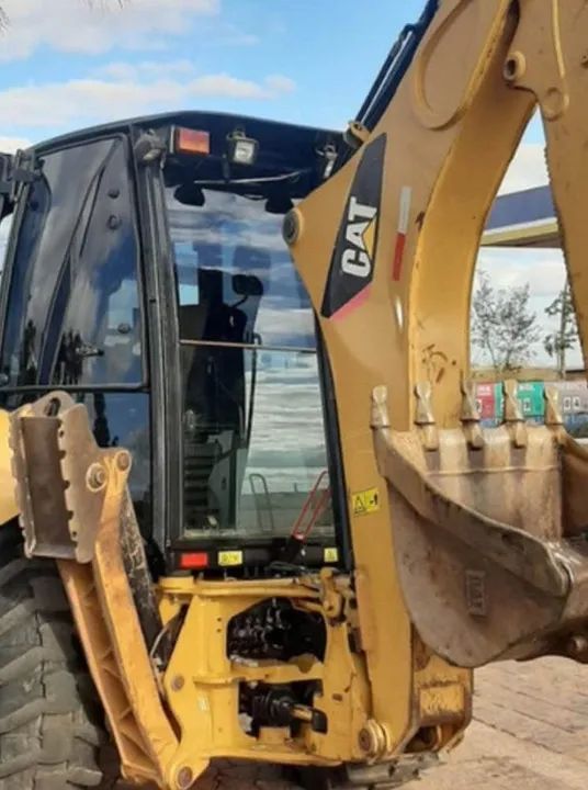 Retroescavadeira 416e 4x4 ano 2014 - Foto 3