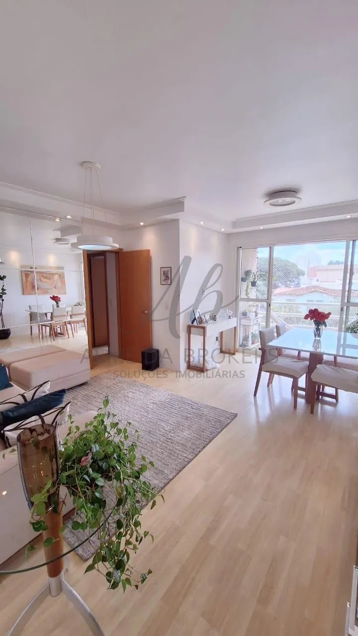 Apartamento com 3 Quartos e 2 banheiros à Venda, 80 m² por R$ 765.000