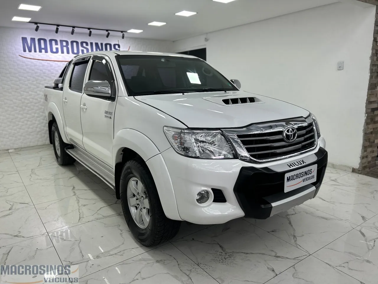 TOYOTA HILUX 2013 Usados e Novos