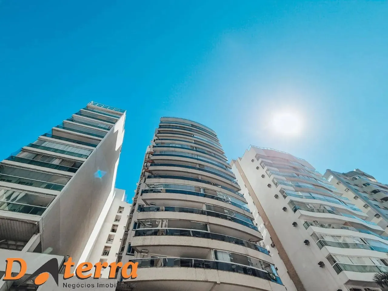 Apartamento de 2 quartos e lazer para aluguel na Praia de Itapuã