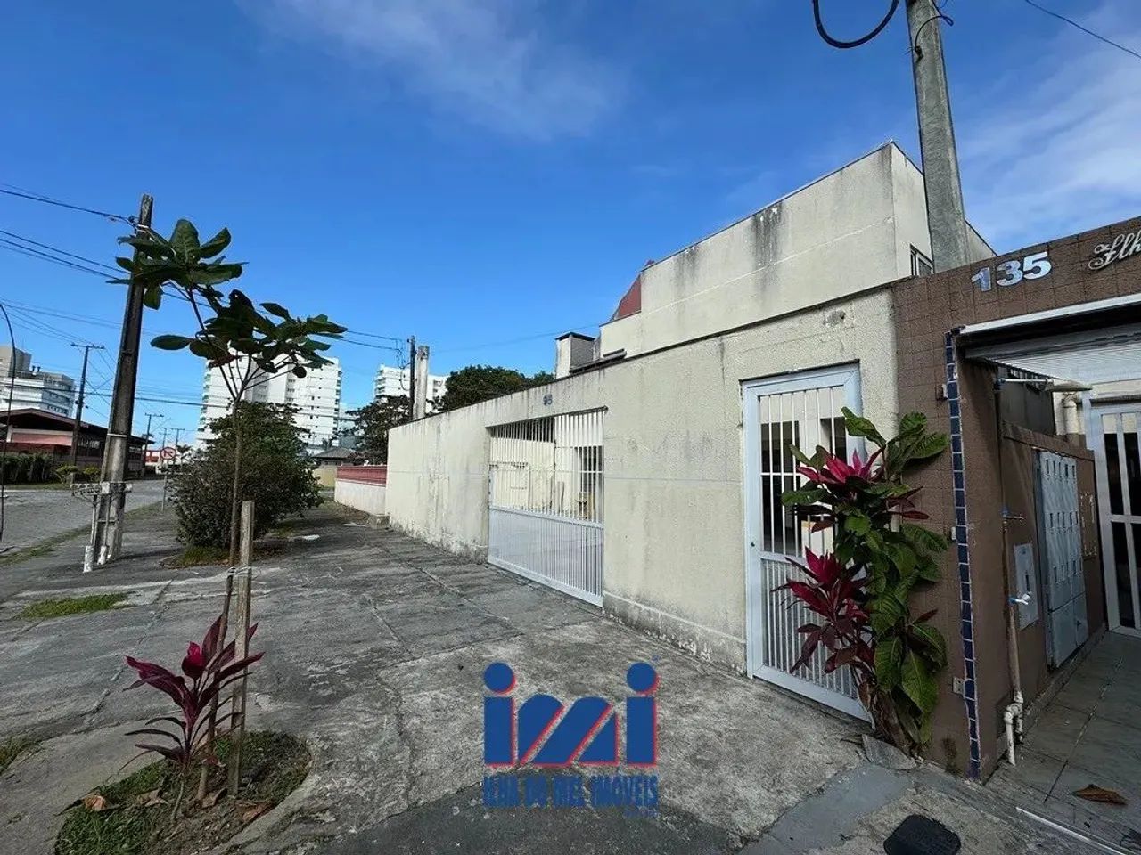 Apartamento a venda no centro de Matinhos