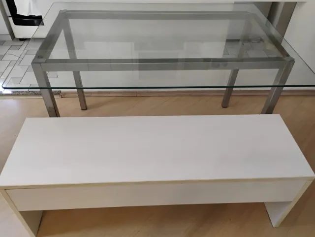 MESA MULTIUSO RETANGULAR COM TAMPO VIDRO E BASE EM AÇO DESMONTÁVEL E DOIS BANCOS EM MDF65566200077186120