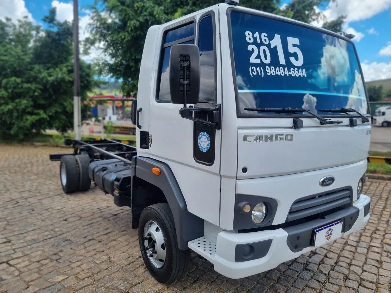 Caminhão Cargo 816 3/4 ano 2015 - Foto 2