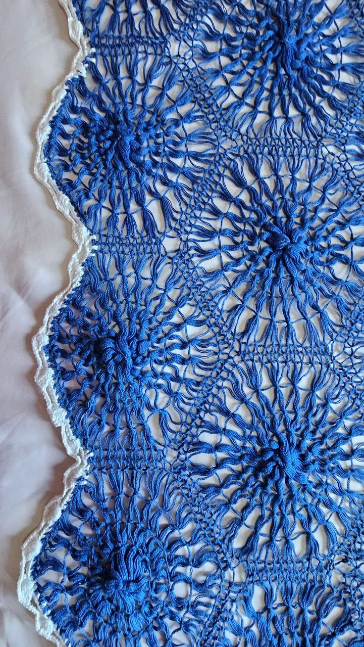 Cobertor de Crochê Azul Artesanal - Foto 3
