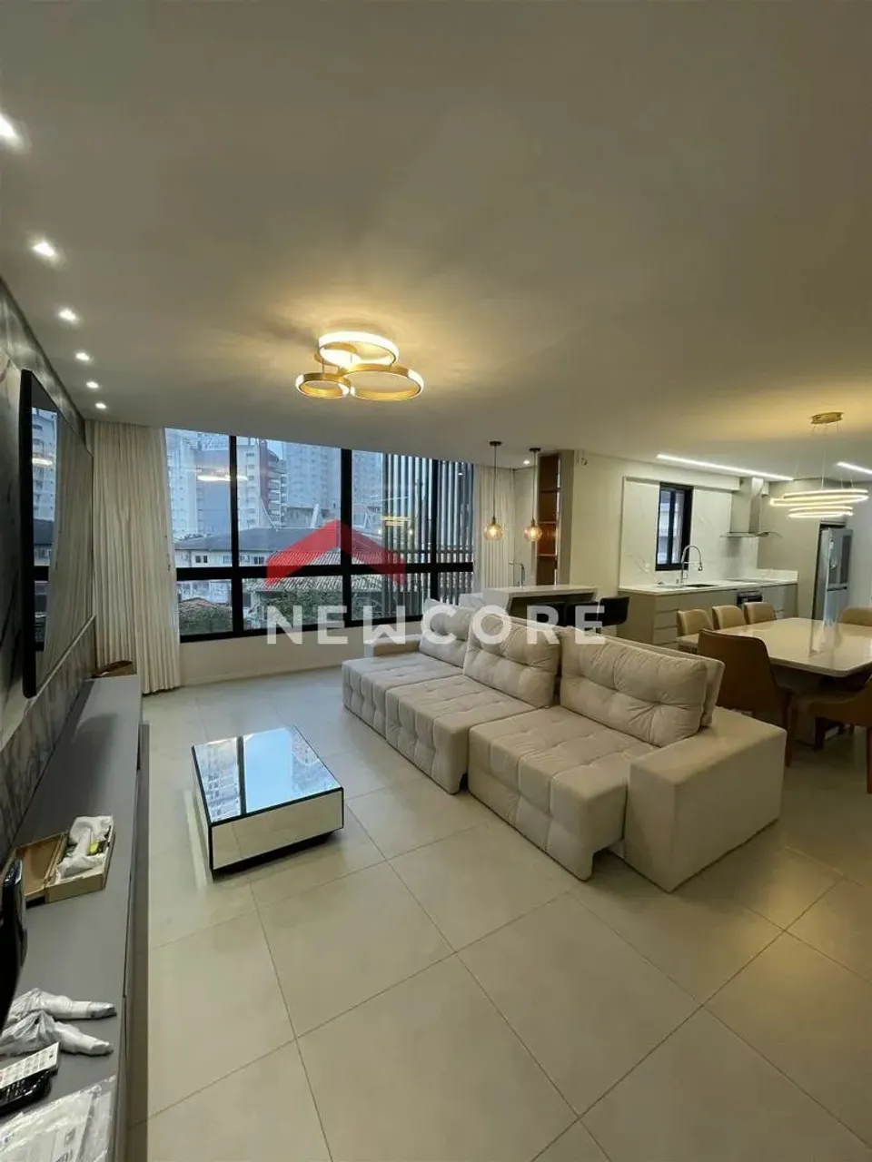Apartamento em Rua 106 - Canto da Praia - Itapema/SC