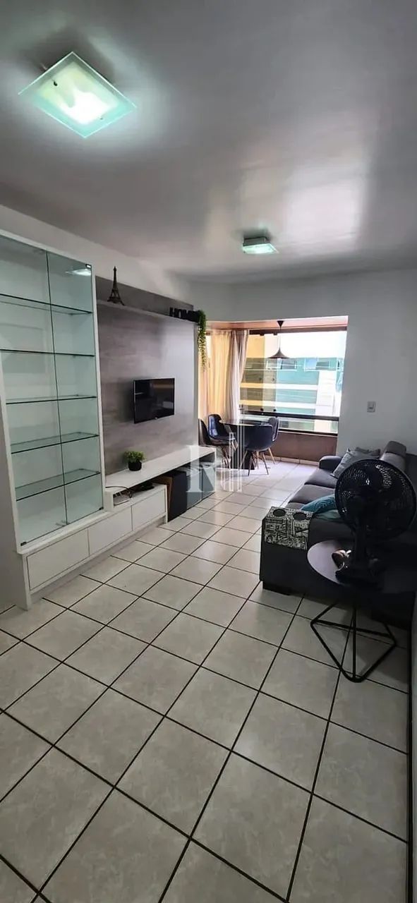Excelente apartamento à venda mobiliado em Meia Praia Itapema á 700 metros do mar - Foto 4