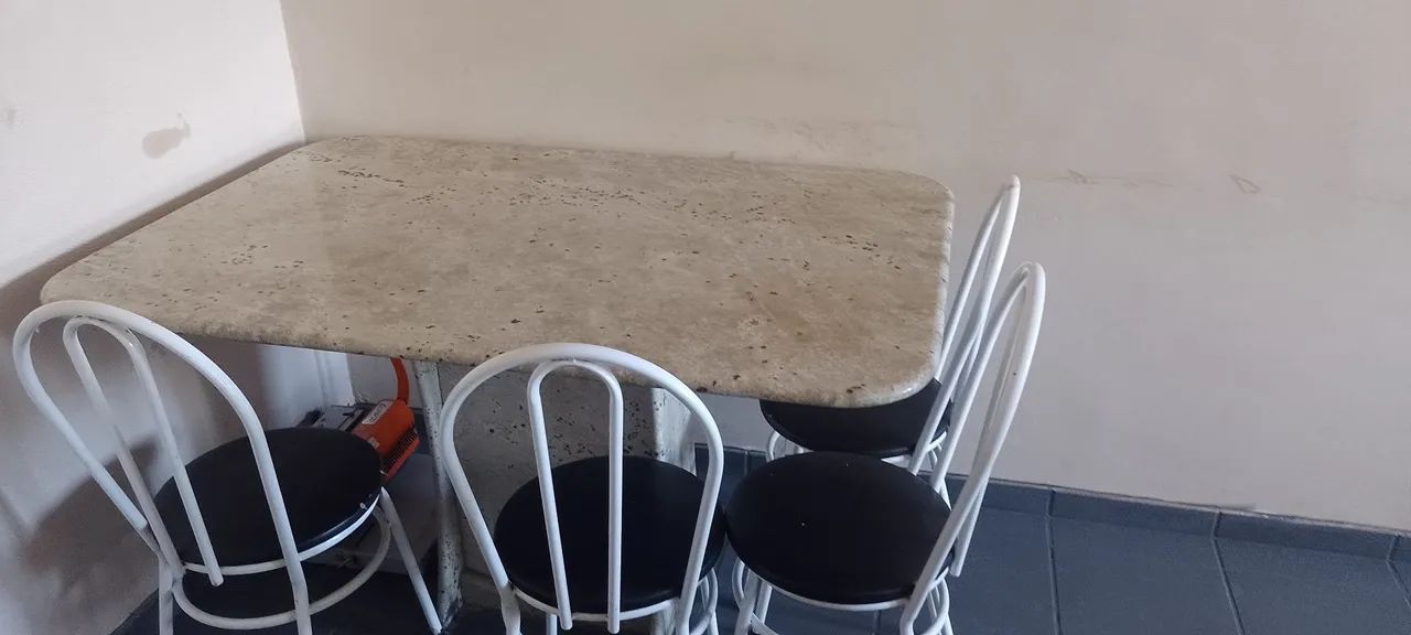 Mesa de cozinha resistente e elegante - Foto 3