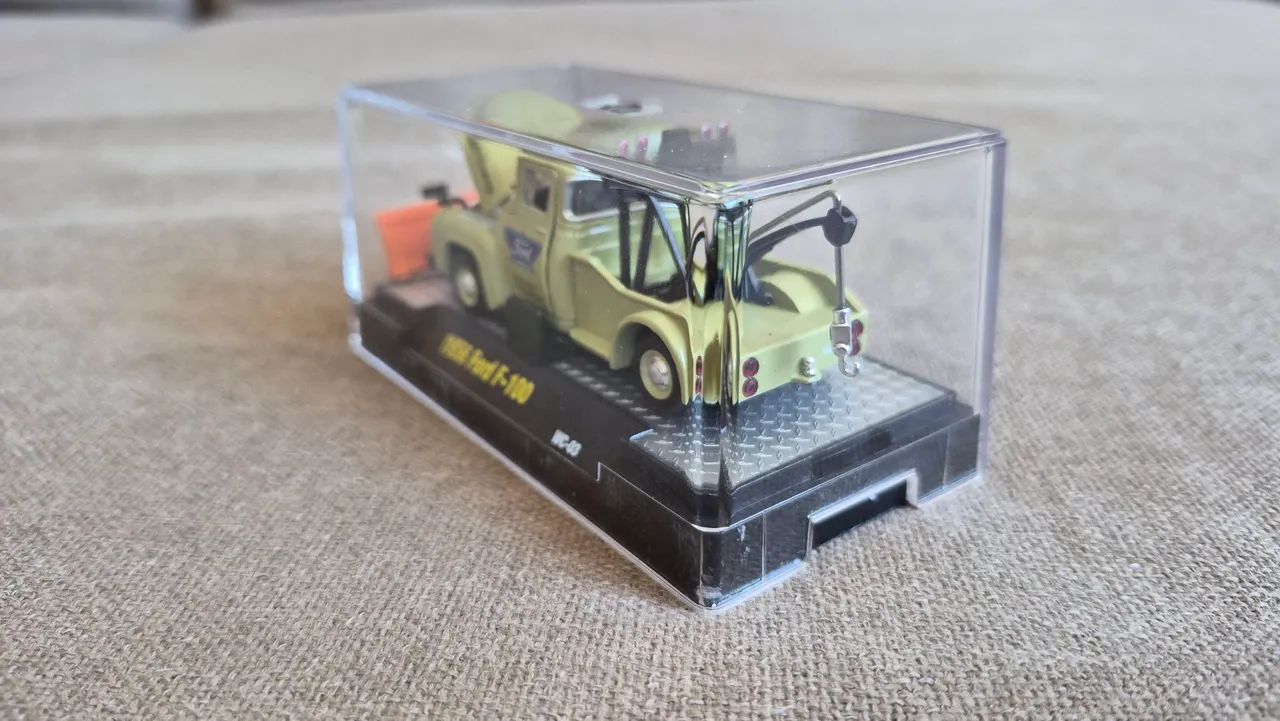 M2 Machines - 1956 Ford F-100 (veja preços na descrição) - Hobbies