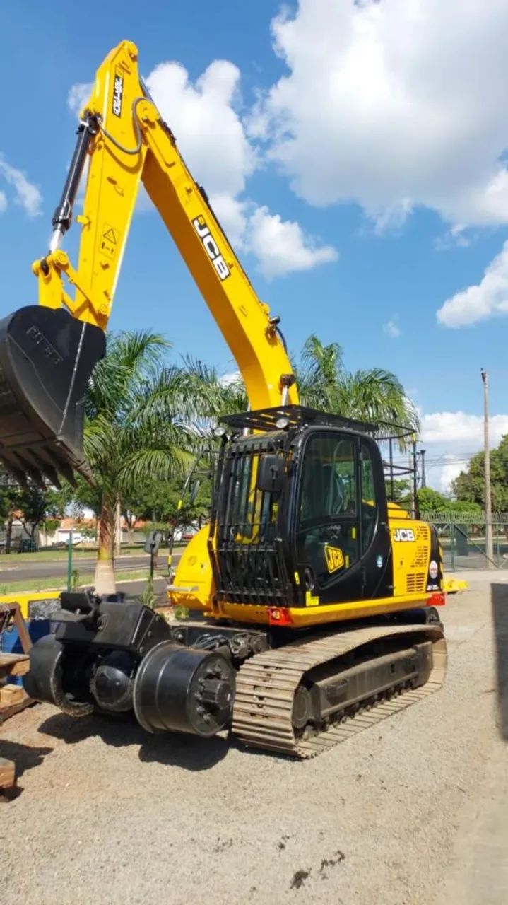 Escavadeira JCB JS130CL 13T 2024 sem uso