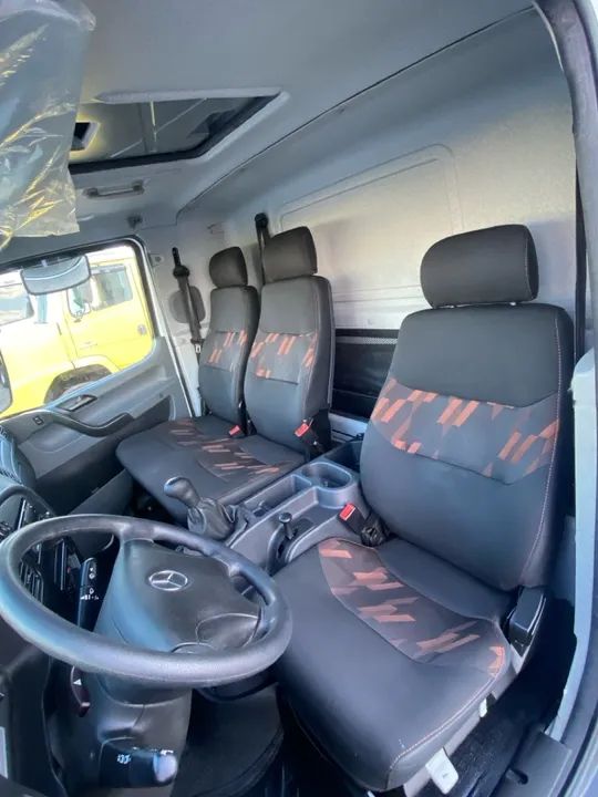 M/ Benz Accelo 815 Ano 2021 - Foto 3