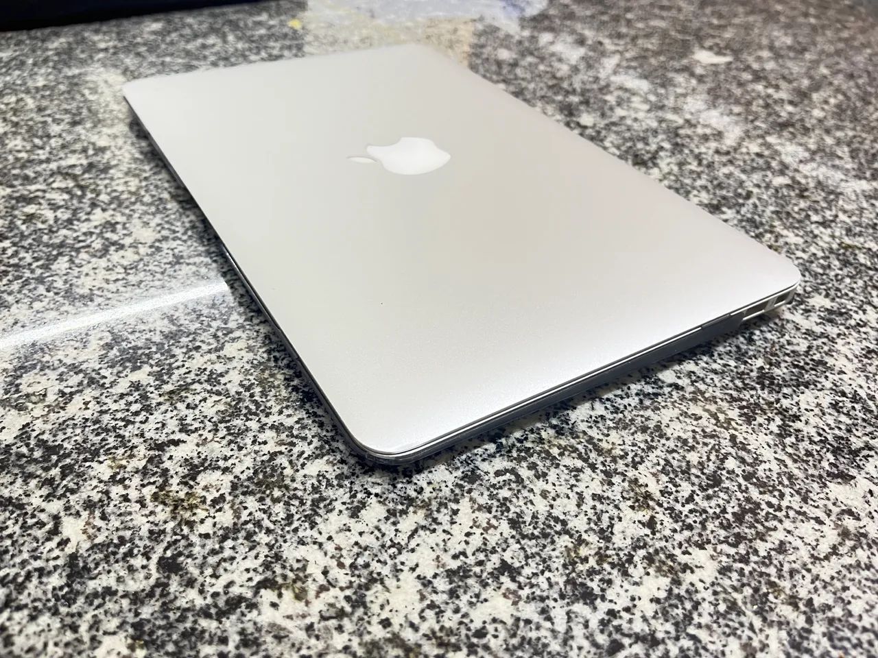 MacBook Air 11インチ　A1465 Corei7 8gb Apple MacBook Air A1465 Corei7 SSD251GB 8GBメモリ 11インチ Web